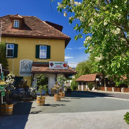 Apfelwirt Hotell Stubenberg Exteriör bild