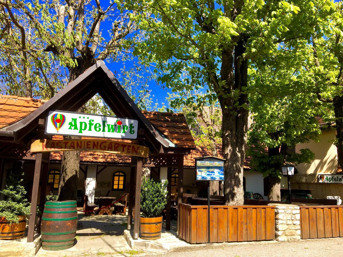 Apfelwirt Hotell Stubenberg Exteriör bild