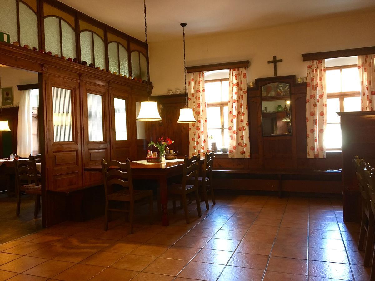 Apfelwirt Hotell Stubenberg Exteriör bild