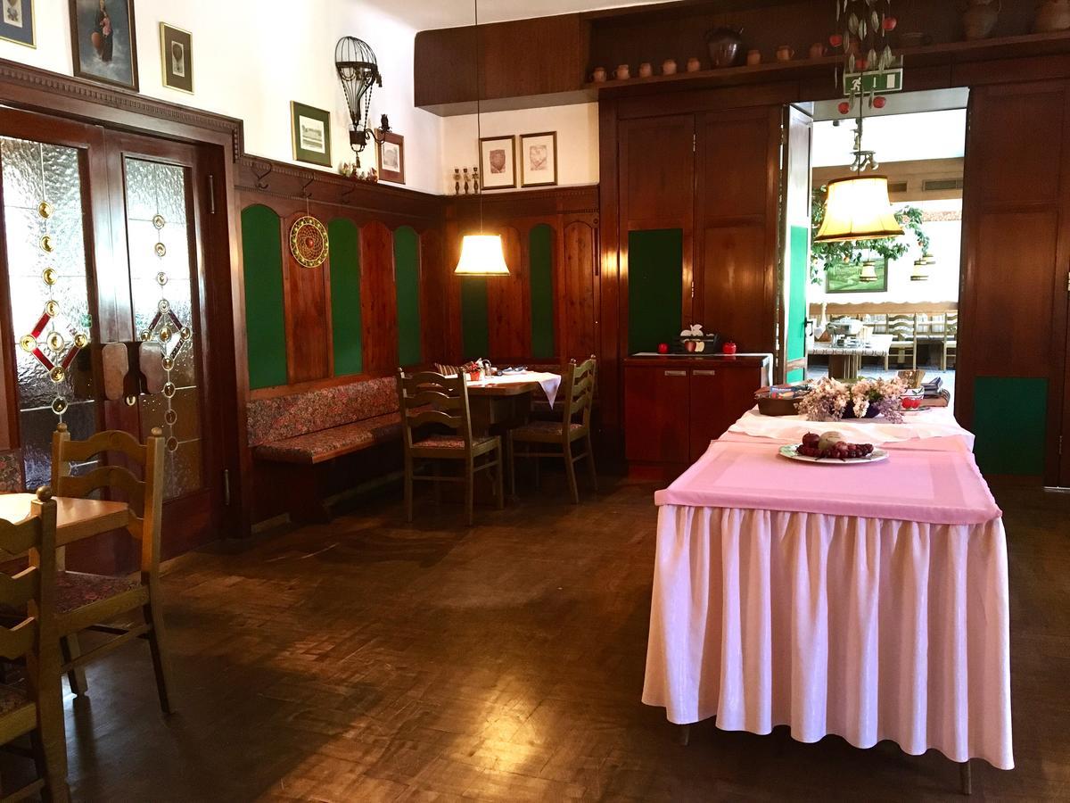 Apfelwirt Hotell Stubenberg Exteriör bild
