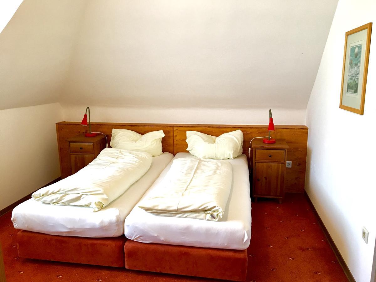 Apfelwirt Hotell Stubenberg Exteriör bild