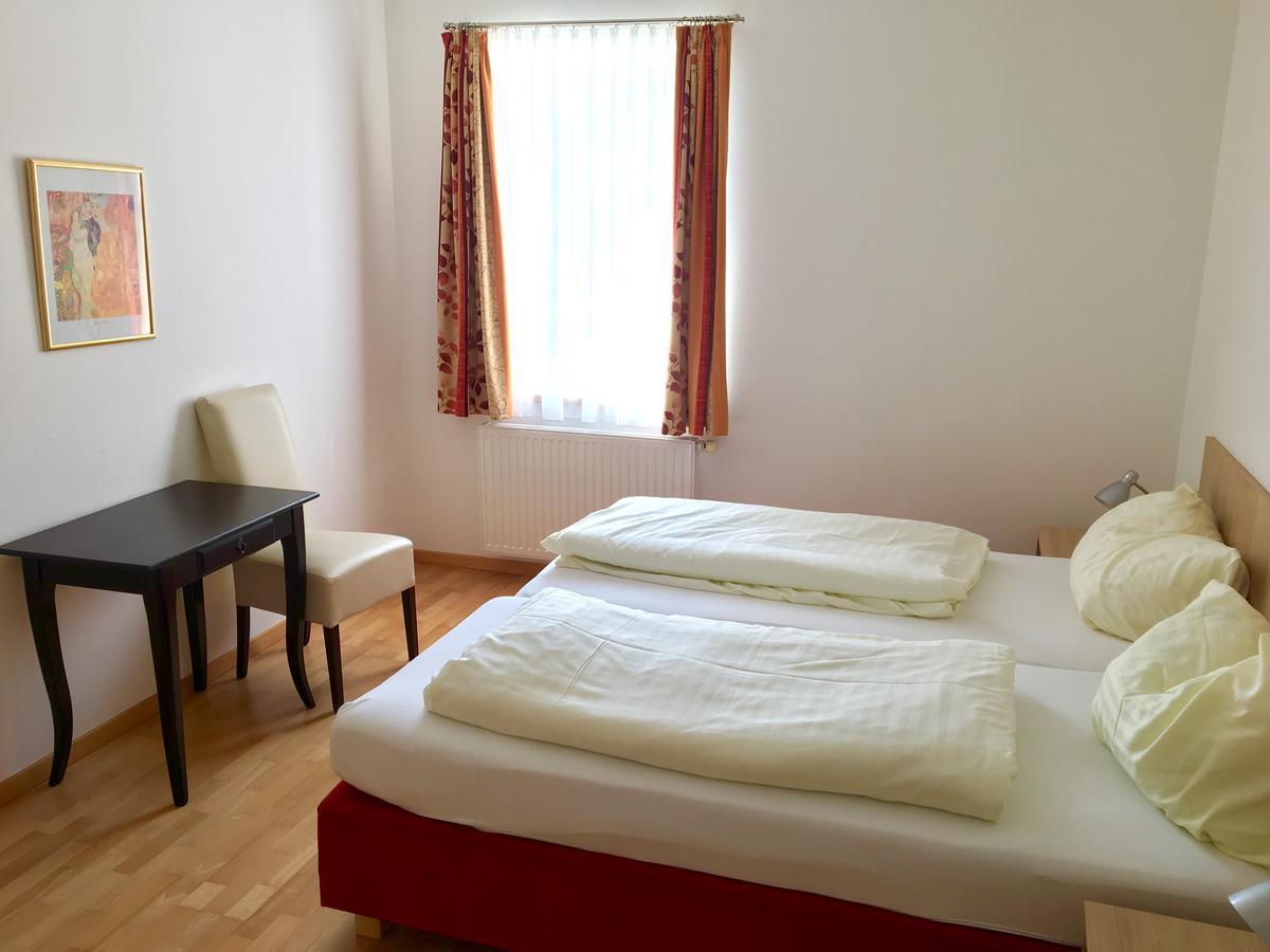 Apfelwirt Hotell Stubenberg Exteriör bild